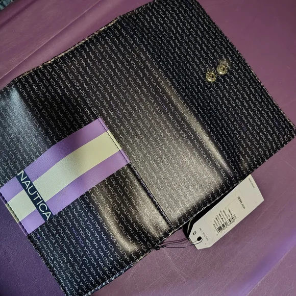 Nautica Black and White Women's Wallet NWT - Picture 4 of 4